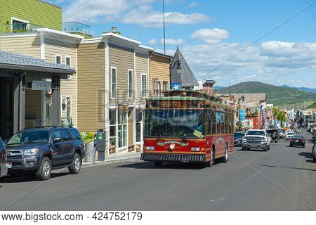 Park City, Ut, Usa - Jun. 20, 2018: Free Trolley On Park City Historic Main Street In Downtown Park 