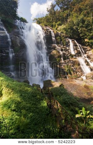 Wasserfall bei Doi-Intanon,