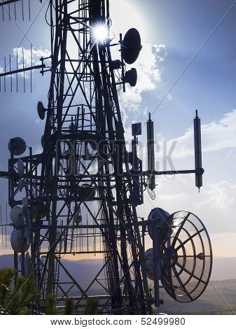 telecommunication mobile antenna