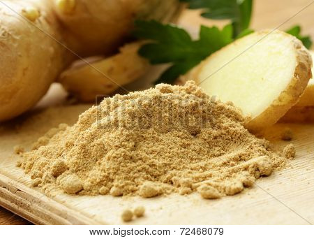 ground and fresh ginger traditional oriental spice
