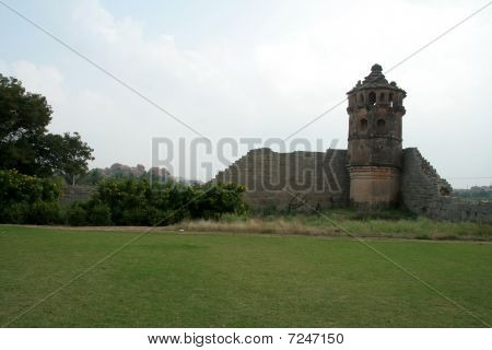 Torre de reloj artístico