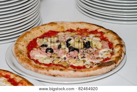 Classic Italian Pizza