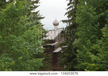 Russian village, wooden architecture, Church of St. Nicholas from the village Myakishevo khvoynensky district of 1642 buildings.