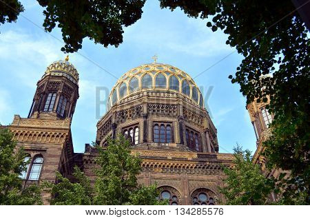 jewish synagoge in city of berlin with blue sky