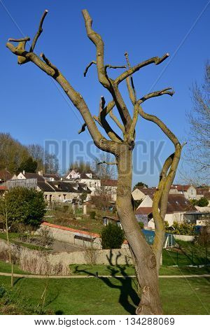 Oinville sur Montcient France - february 19 2016 : the picturesque village in winter