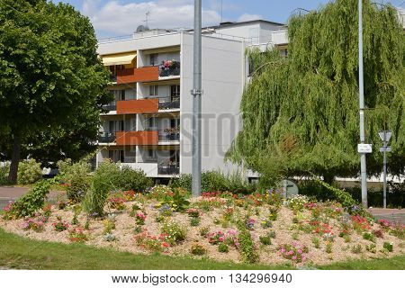 Verneuil sur Seine; city France - july 9 2015 : apartment block in summer
