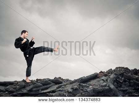 Krate man in action