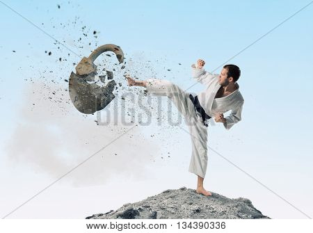 Krate man in action