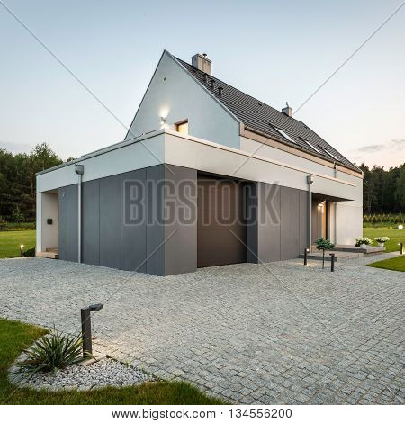 Modern And Simple Architecture