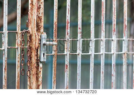 the grilled door protect any thing in house