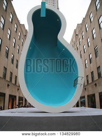 NEW YORK - JUNE 16, 2016: New sculpture on Rockefeller Plaza 