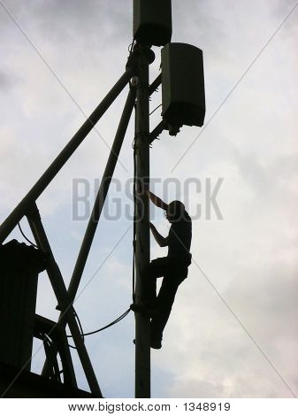 Silhouette Climbing. Urban.