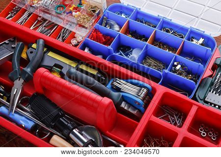 Tool Box Set Containing A Hammer, Pliers, Screwdriver, Removable Screwdriver Heads And Other Equipme