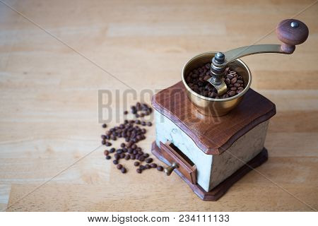 Mechanical Grinder With Adjustable Grinding Degree. Can Be Said Mill Coffee Beans.