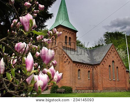 Vedbæk  Church