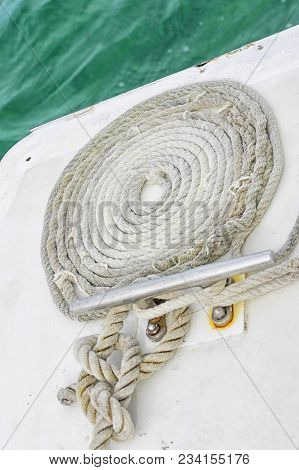 Mooring Lines, Cable With Which The Vessel Is Anchored At The Berth, Throw-off End Is A Tench, Servi
