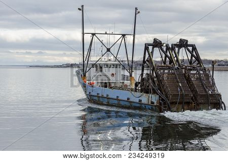 New Bedford, Massachusetts, Usa - April 2, 2018: Clammer E.s.s. Pride Pushing Toward Buzzards Bay On