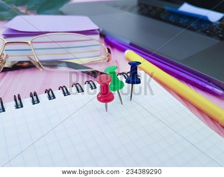 Pushpin Notepad Office, Glasses Plant, Layout, Stationery, Writing,laptop