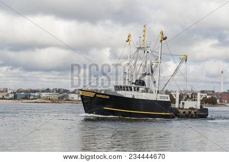 New Bedford, Massachusetts, Usa - April 3, 2018: Fishing Vessel Horizon On Acushnet River Under Clou