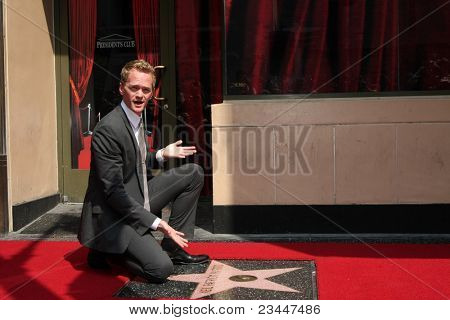 LOS ANGELES - SEPT 15: Neil Patrick Harris ved ceremonien skænke en stjerne på Hollywood Walk of
