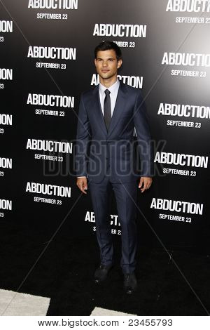 LOS ANGELES - SEPT 15: Taylor Lautner na 