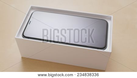 Hong Kong, Hong Kong, 01 March 2018:- Unbox the iphoneX 