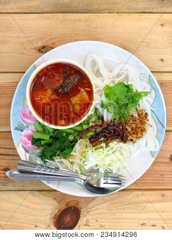Northern Thai Food (kanom Jeen Nam Ngeaw), Spicy Rice Noodles Soup, Rice Vermicelli Served With Curr