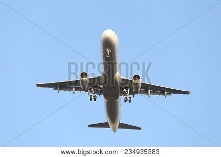 Airplane Approach To Landing