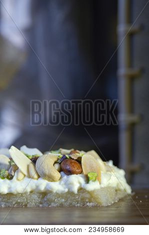 Madlooga, Arabic Sweets For Ramadan And Eid