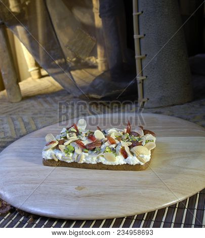 Mafrooka, Arabic Sweets For Ramadan And Eid