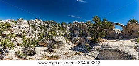 The City Of Rocks In Idaho Marked The Halfway Point Of The California Trail And Today Offers Rock Cl