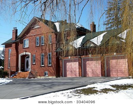Thornhill Red House 2011
