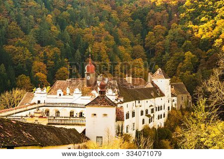 Stubenberg Am See, Styria - Austria 22.10.2016: Herberstein Palace In Europe. Gardens, Tourist Spot 