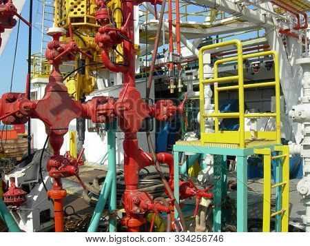 Jack Up Drilling Rig In Uae Undergoing Rebuild Commissioning Operations.