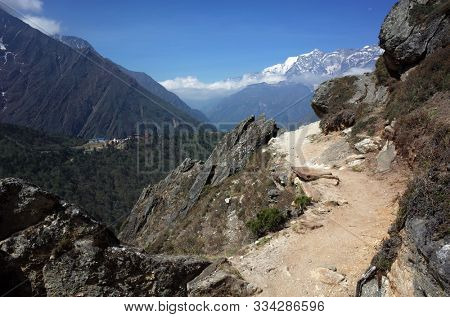 Everest trek, Pangboche - Portse upper trail with view of Tengboche village. Mountains Himalayas, Sagarmatha national park, Solukhumbu, Nepal