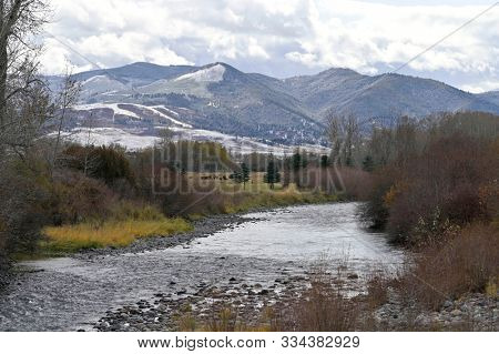 The Gallatine river in autumn