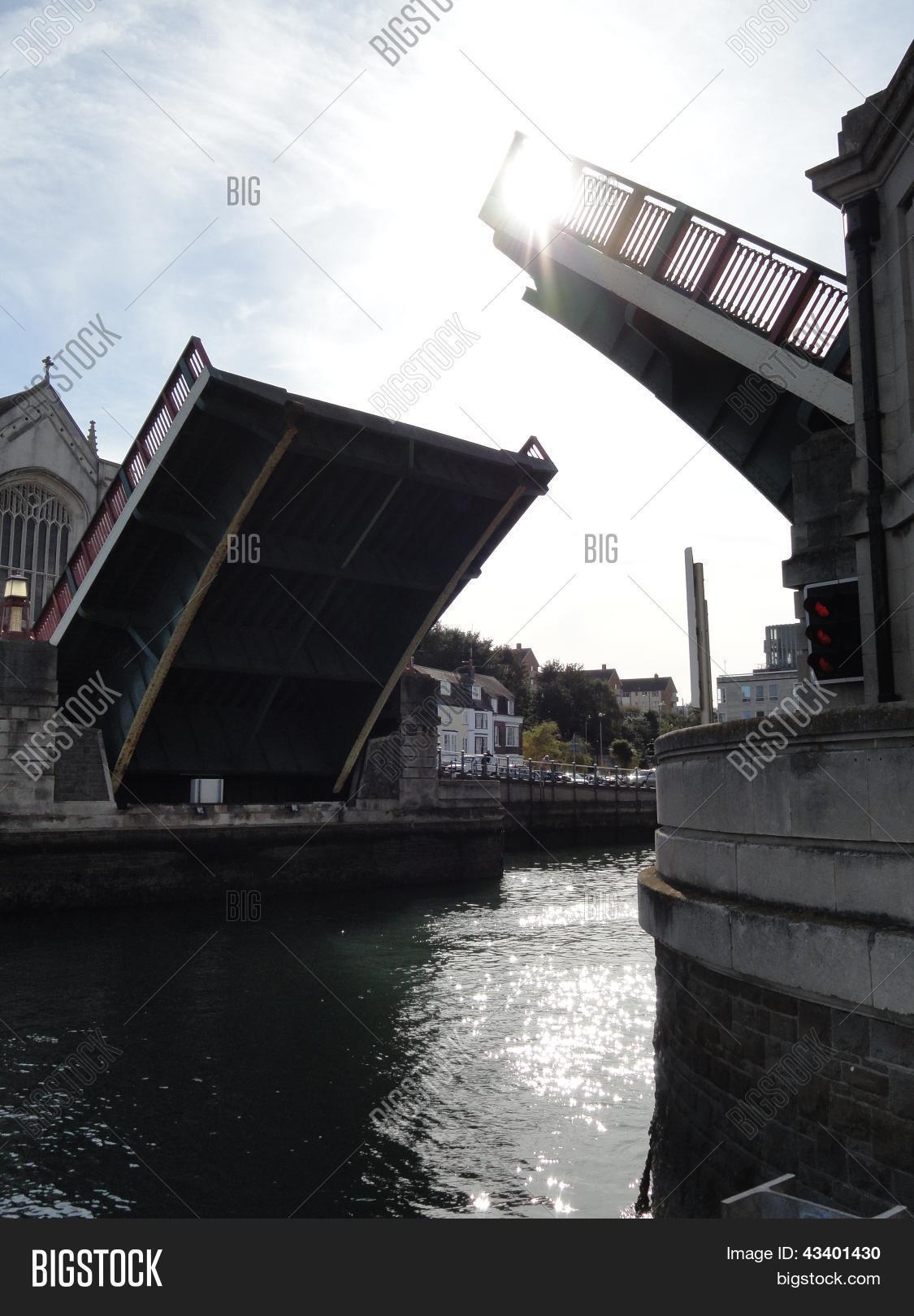 Open Bascule Bridge Image & Photo (Free Trial) | Bigstock
