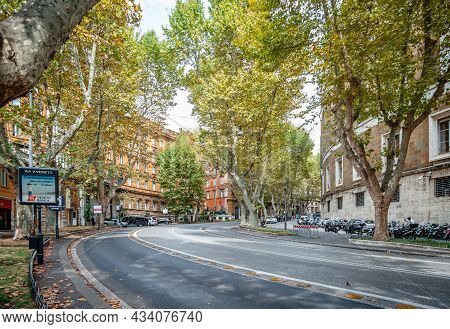 Rome, Italy - September 12 2014: Via Vittorio Veneto. Colloquially Called Via Veneto,it Is One Of Th