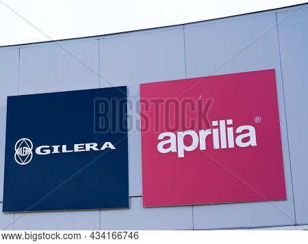 Bordeaux , Aquitaine France - 09 09 2021 : Aprilia Gilera Italian Motorcycle Company Sign Logo And B