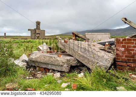The Ruins Of Lenan Head Fort At The North Coast Of County Donegal, Ireland.