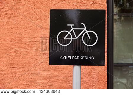 Sign With The Text: - Bicycle Parking