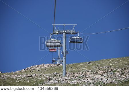 Chairlift Goes Up The Mount Erciyes, Kayseri City, Turkey