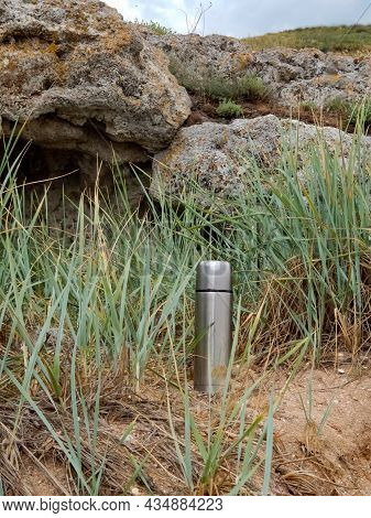 Thermos Durable Steel Shiny For Hiking, Outdoor Travel