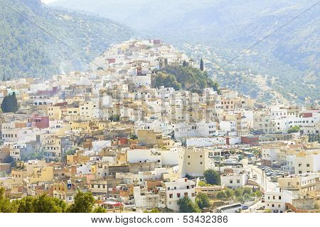 Moulay Idriss is the most holy town in Morocco.  It was here that Moulay Idriss I arrived in 789, bringing with him the religion of Islam and starting a new dynasty.