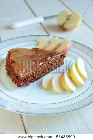 Apple Tarte Tatin, apple slices on a platter
