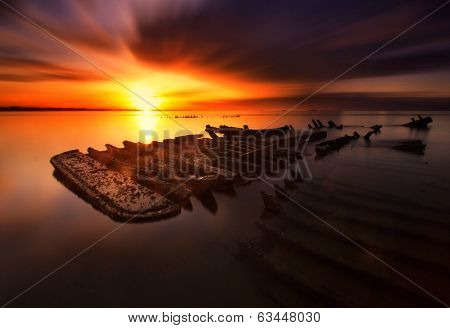 The decaying boat