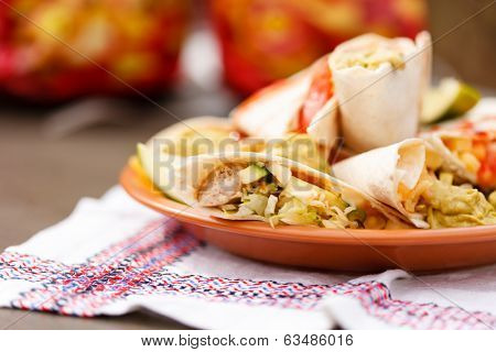tortillas with dip