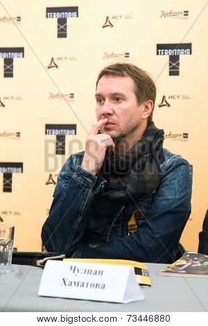 MOSCOW - OCTOBER, 1: Actor Yevgeny Mironov. Press Conference of International Festival-School 'Territoria' at Moscow Museum of Modern Art. October 1, 2014 in Moscow, Russia