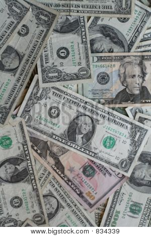 pila de dinero