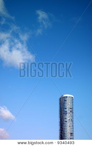 Immagini di architettura del moderno grattacielo edificio